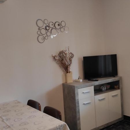 Apartman Iva Apartment Kastela Exterior photo